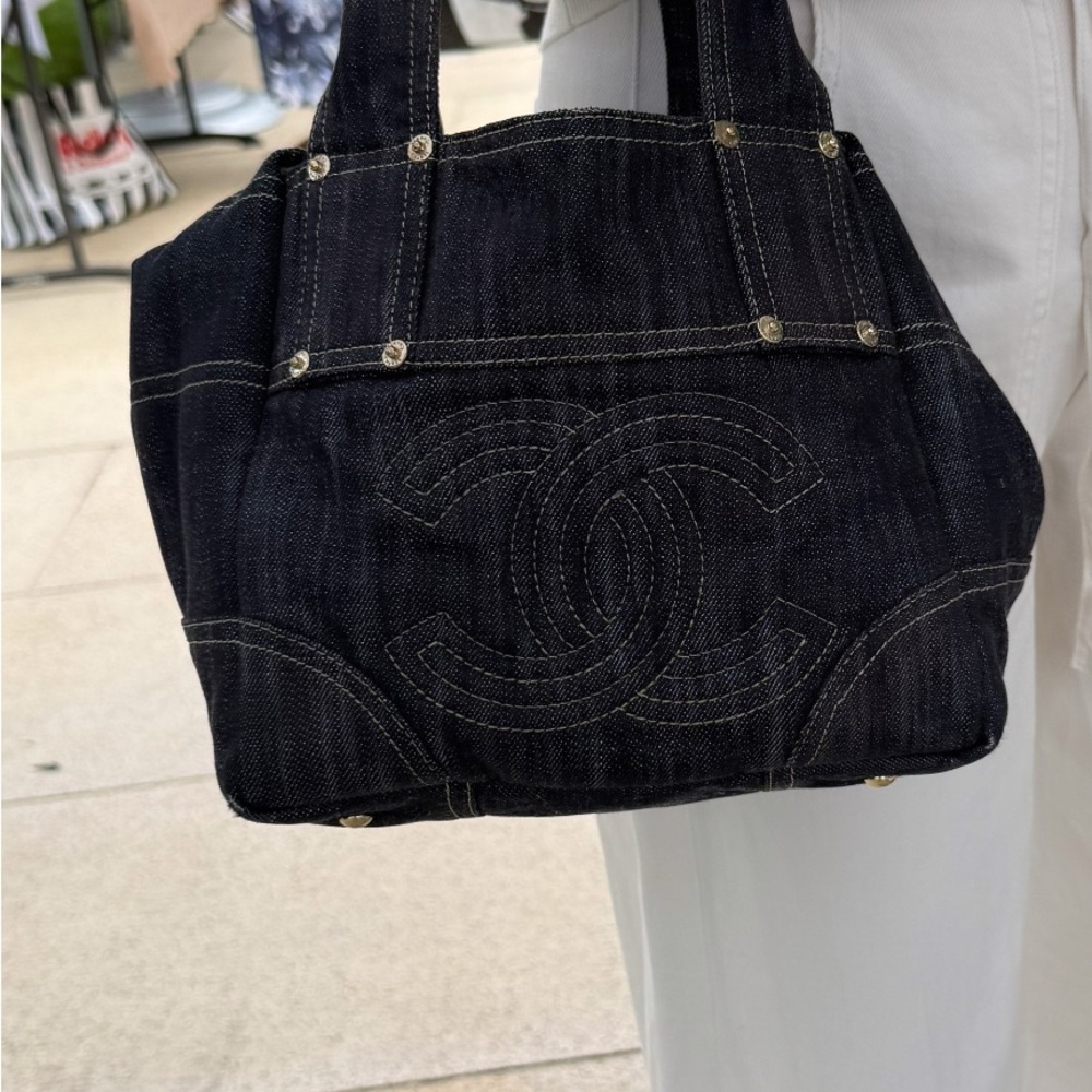 Chic Chanel denim Designer Tote Bag authentic with coa